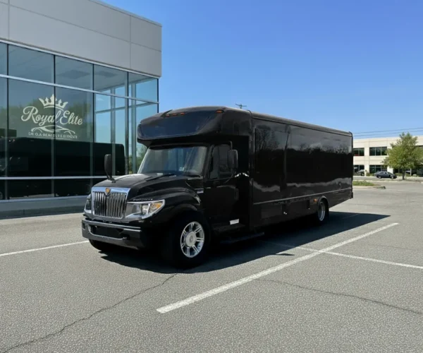 Party bus - Royal Elite Limo